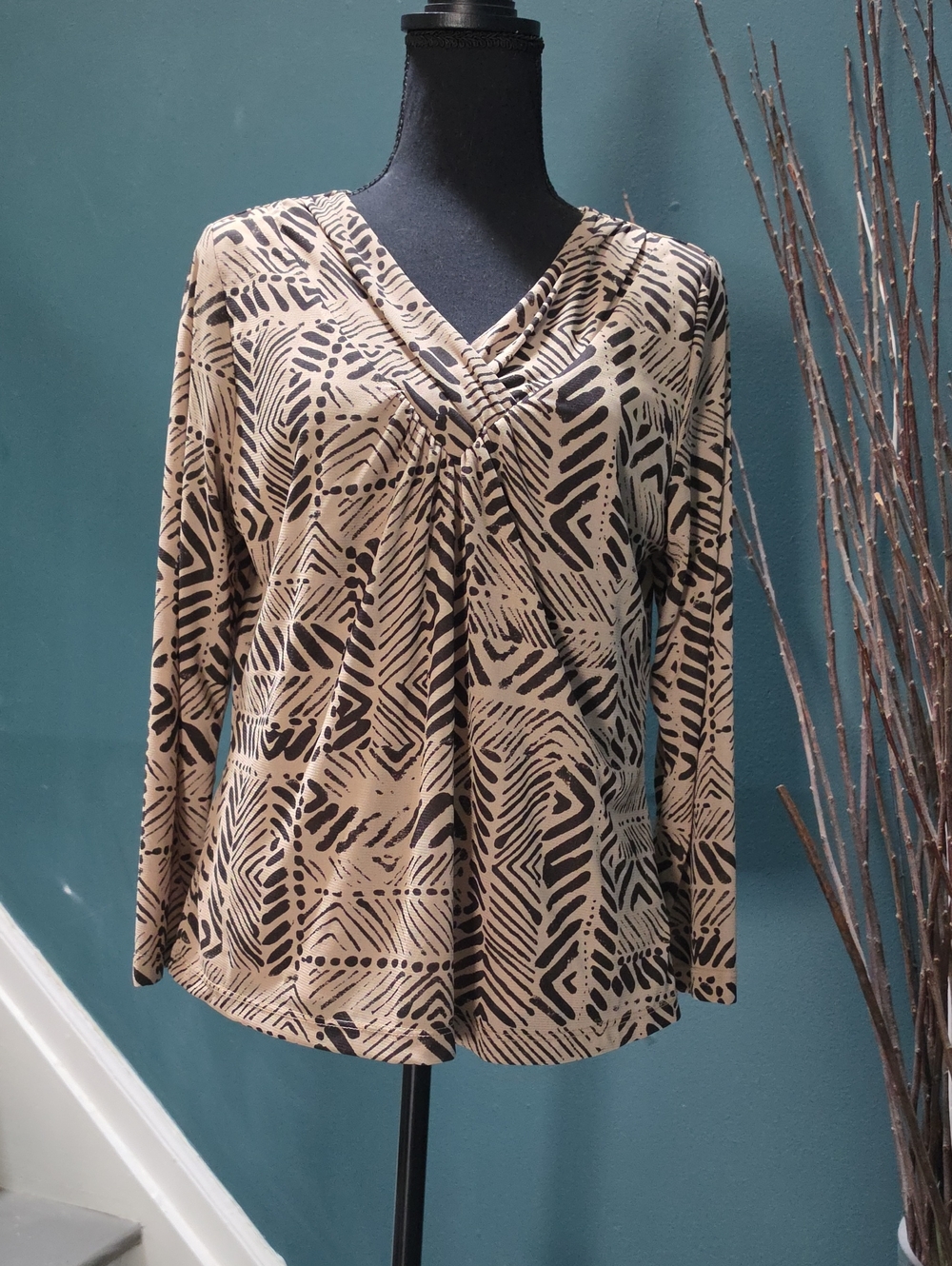 Ling Sleeve Knit Blouse
